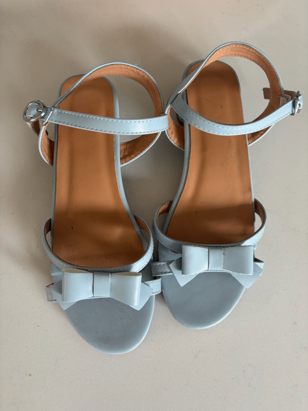 Girls Bow-Front Ankle Strap Sandal Heel in Light Blue